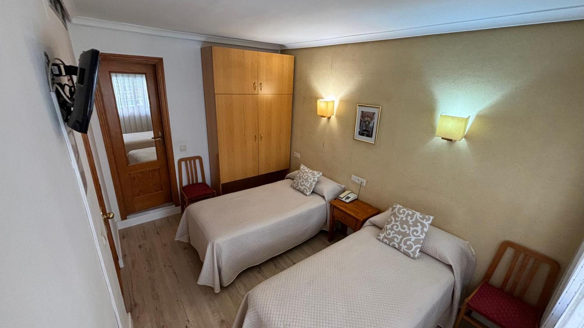 Hostal Atienzar 알바세테 외부 사진