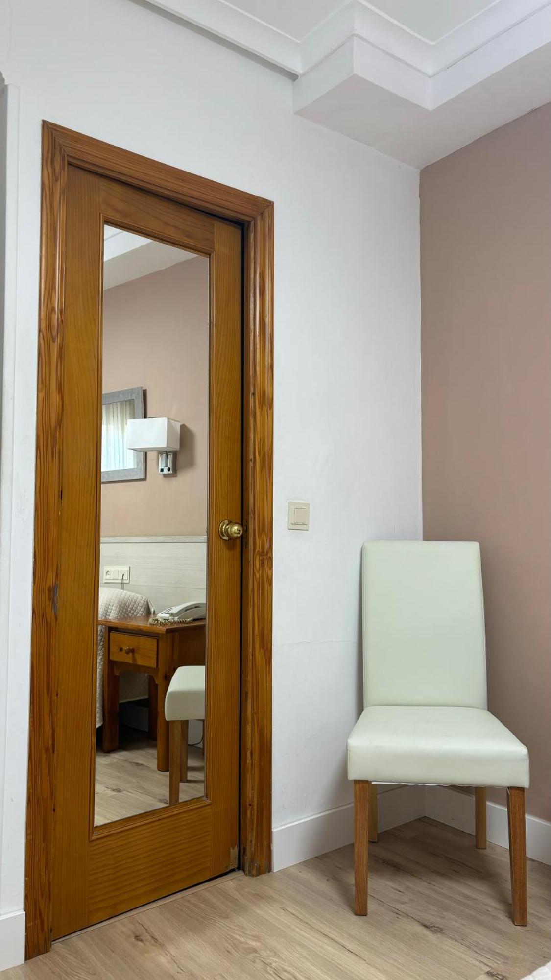 Hostal Atienzar 알바세테 외부 사진